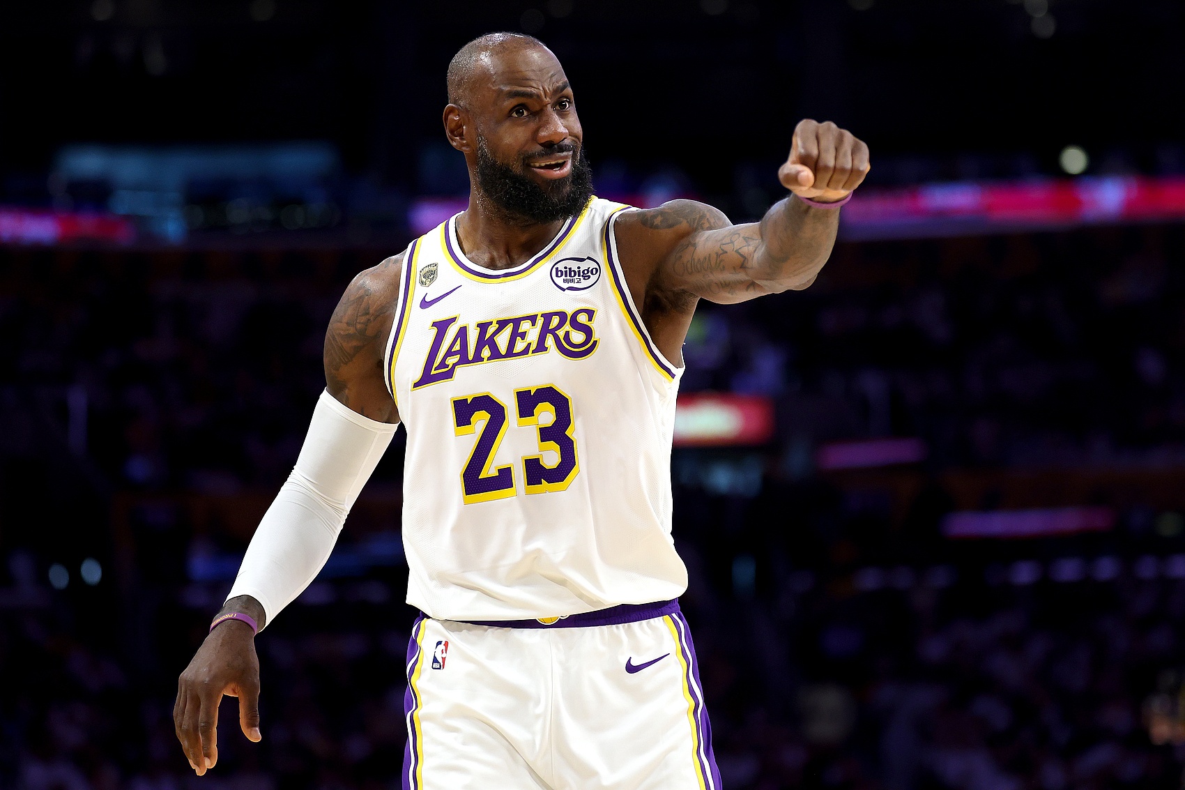 Buha：詹姆斯先和湖人说了再见 但我认为湖人并没有认真追求过他